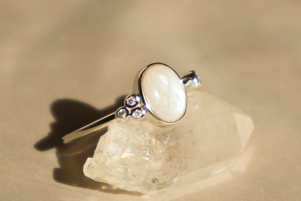 Rainbow Moonstone Ring 925 Sterling Silver